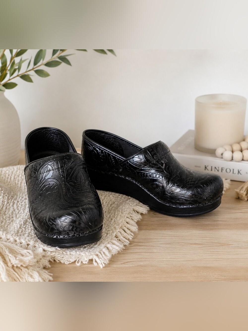 Dansko Professional Black Tooled Floral Leather Clogs EU 38 Women's 7.5-8